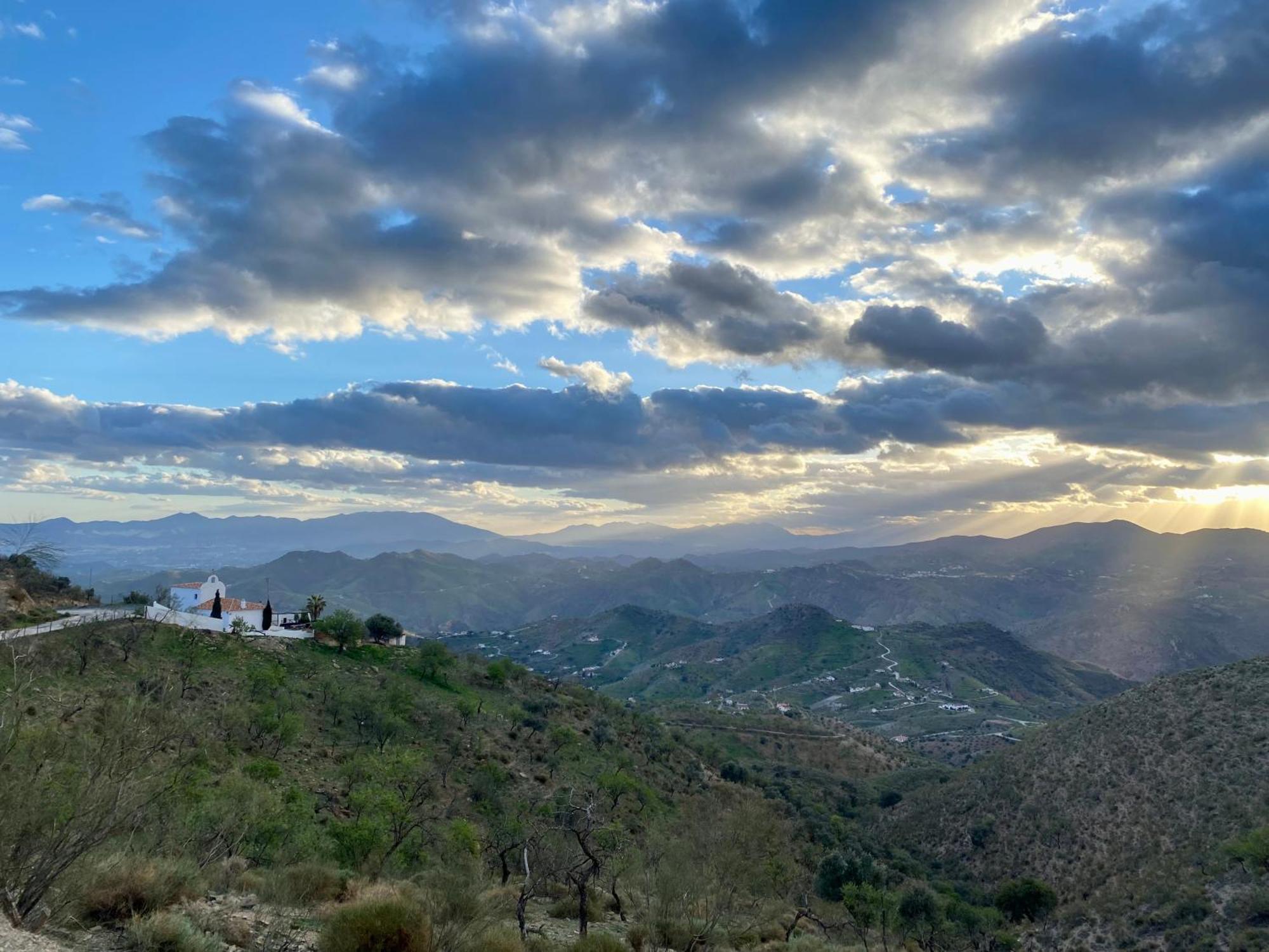 מאלגה El Cielo, Cortijo En El Corazon De Las Montanas מראה חיצוני תמונה